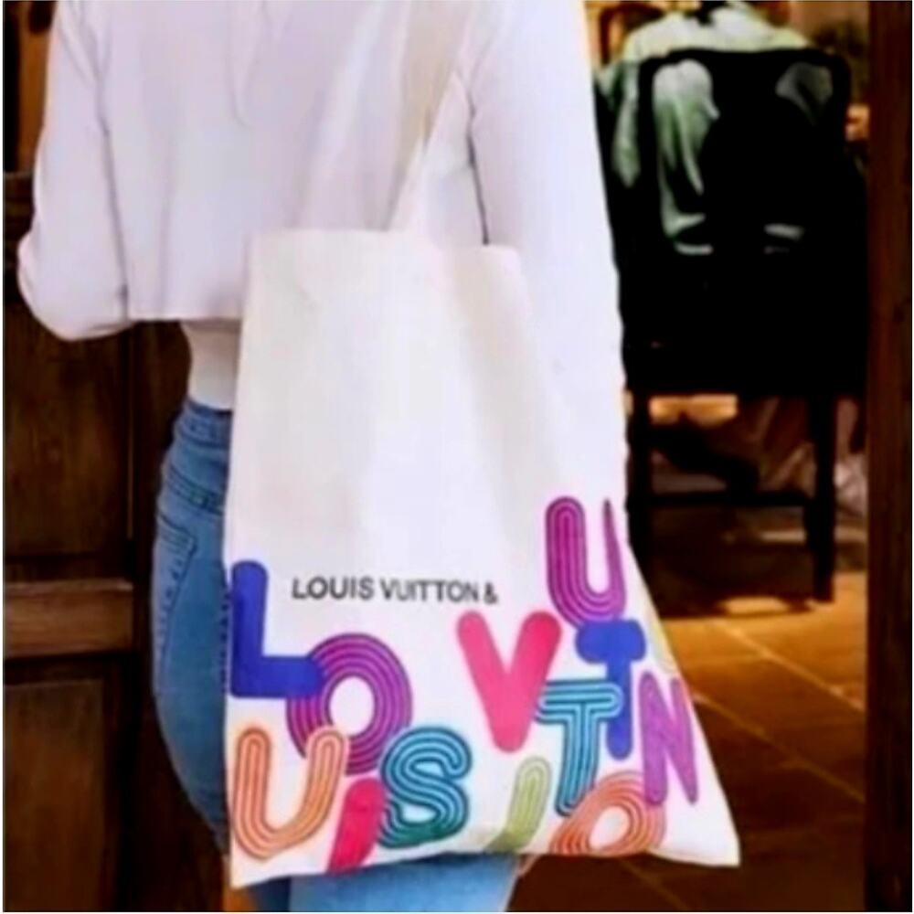 Louis Vuitton Shenzhen Exhibition Limited Edition Canvas Tote Bag - NWOT - Picture 6 of 6